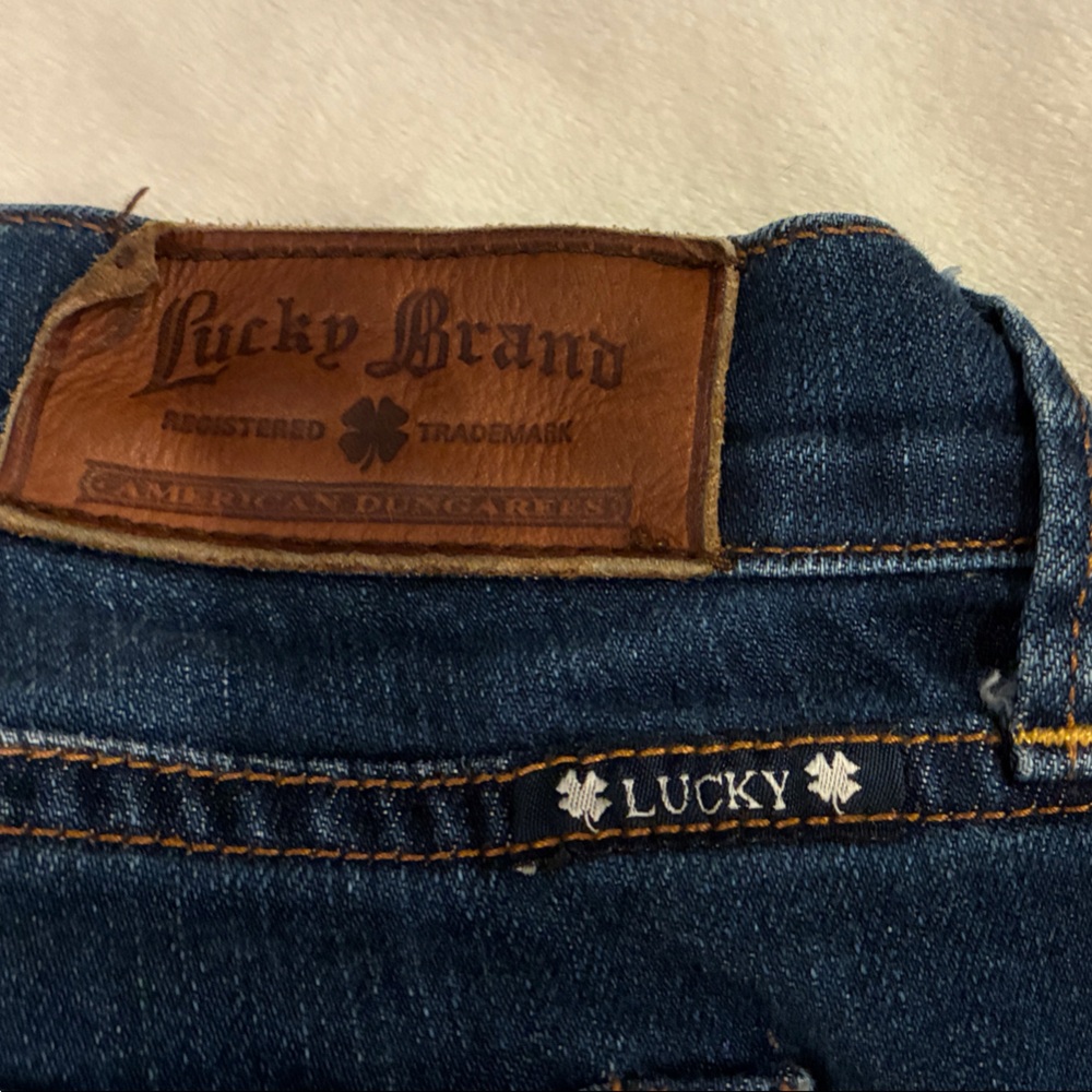 Lucky Brand Dark Blue Sofia Flare Jeans size 6 / 28 Ankle